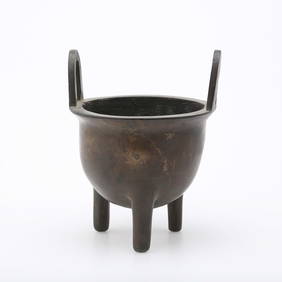Qing Dynasty Bronze Censer with Xuande Mark (1 of 3)