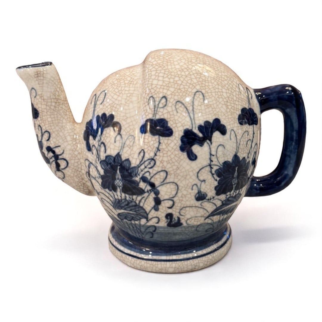 Qing Dynasty Porcelain Cadogan Teapot, Blue Underglaze Floral Design, China, ca 1900s (1 of 5)