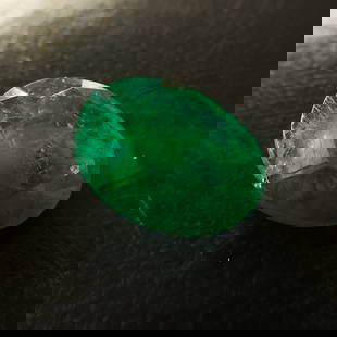 9.03 ct Natural Zambian Emerald of Intense Green Hue, Certified by Lotus: This exceptional 9.03 carat natural emerald, originating from Zambia and certified by Lotus Gemology (Report No. 5142-1687, dated 27 September 2022), presents an outstanding example of a high-carat ge