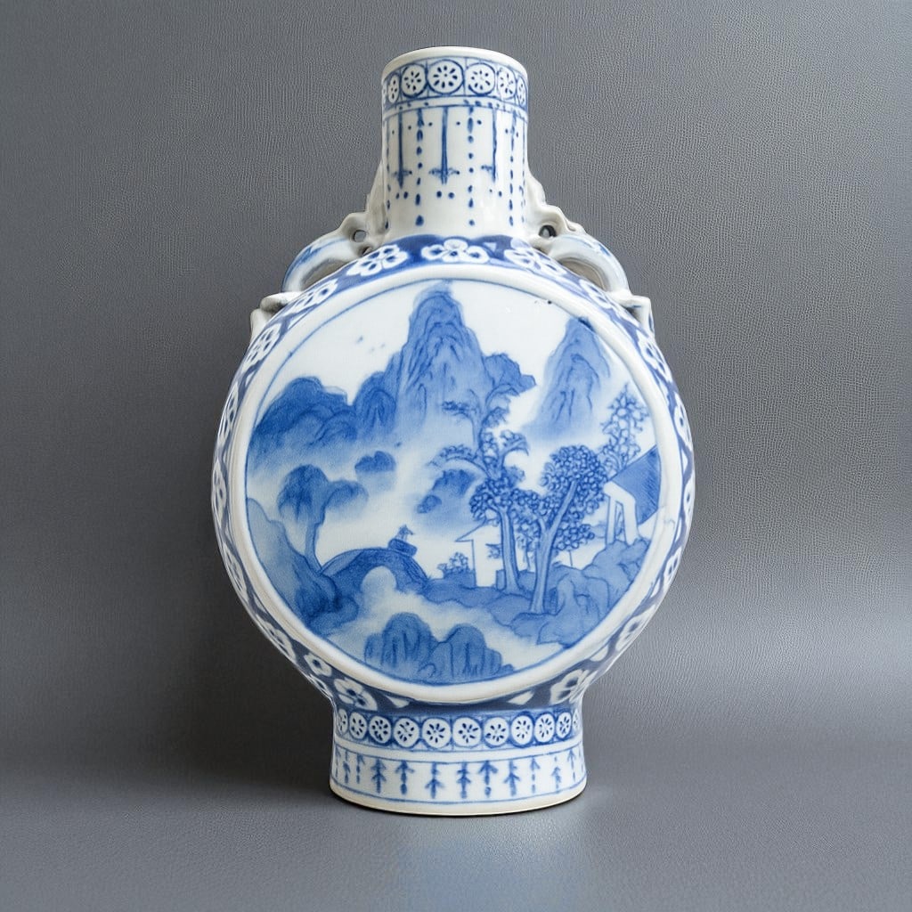 Qing Dynasty Blue and White Porcelain Moon Flask, Pilgrim Bottle: This elegant blue and white porcelain moon flask, also known as a pilgrim bottle, originates from Qing Dynasty China. Standing approximately 21 cm tall and measuring about 14.5 cm in width and 6 cm in
