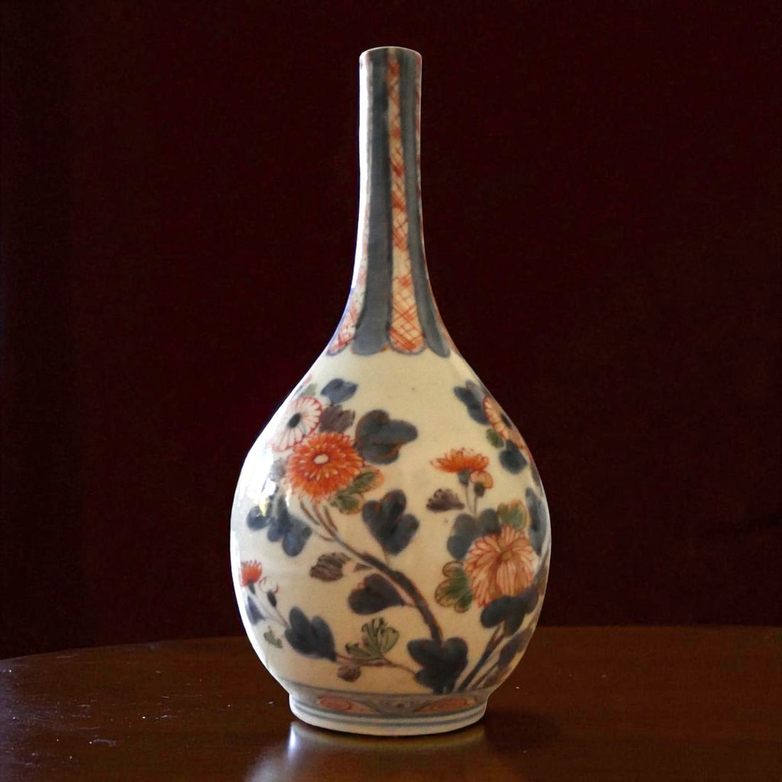 Japanese Arita Porcelain Bottle Vase, Imari Palette, Edo Period, 18th Century (1 of 10)
