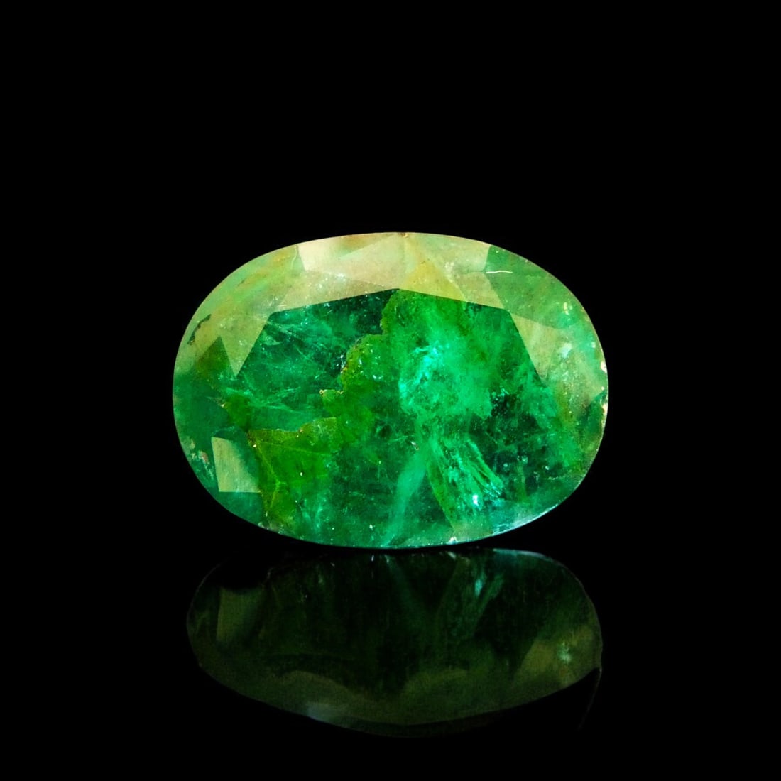 Madagascar Natural Emerald 5.10 Carats Oval Cut Unique Leaf Inclusion (1 of 19)