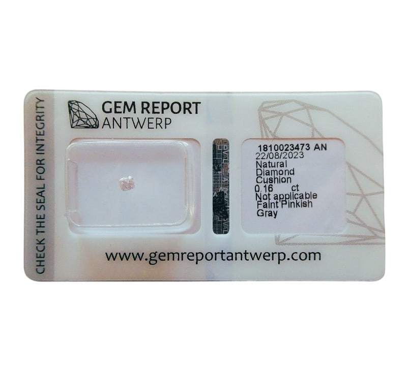 Natural Diamond, Faint Pinkish Gray, Cushion 0.16 ct, Gem Report: This natural diamond, certified by Gem Report Antwerp on August 22, 2023 (report no. 1810023473 AN), features a cushion cut with dimensions of 2.78 x 2.54 x 2.23 mm. Weighing 0.16 carats, the stone di