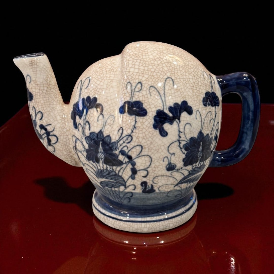 Qing Dynasty Porcelain Cadogan Teapot, Blue Underglaze Floral Design, China, ca 1900s (1 of 5)