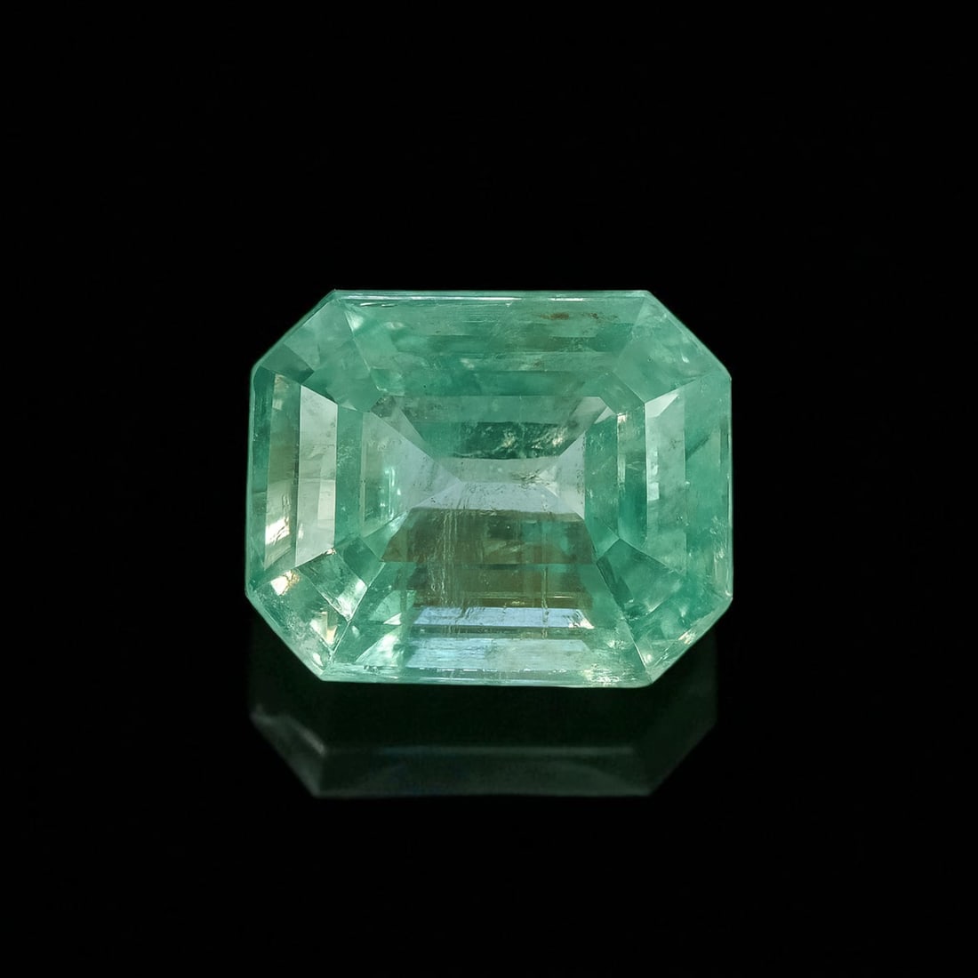 5.13 ct Natural Emerald, IGI Certified, Swat Pakistan, Emerald Cut (1 of 10)