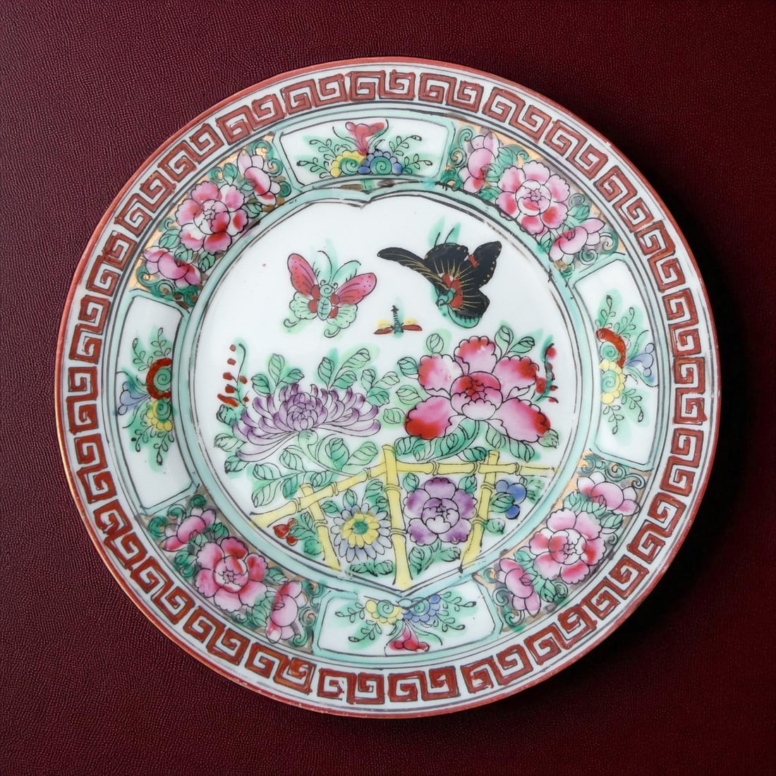 Macau Rose Medallion Butterfly Plate, Colonial Macau ca. 1950 (1 of 4)
