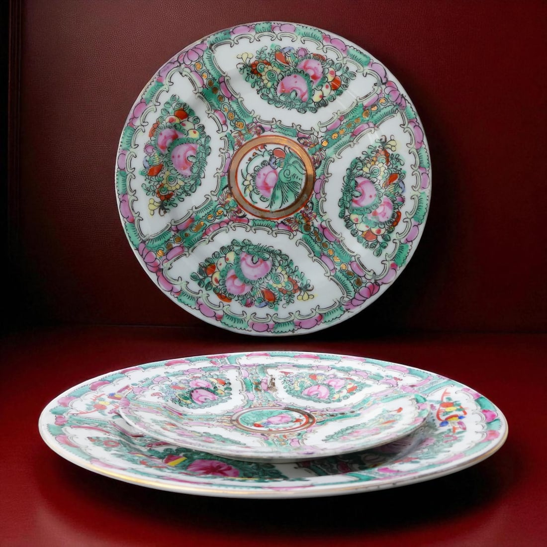 Macau Rose Medallion Porcelain Plates Set of Three Mid Century Hand Painted (1 of 9)