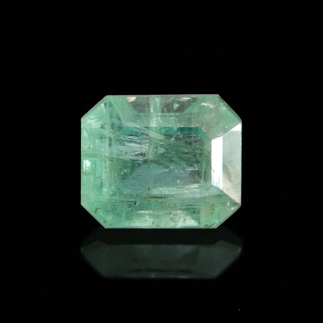 3.61ct Transparent untreated Panjshir Afghan Emerald-Cut Emerald: This striking 3.61 carat emerald, certified by the International Gemological Institute on May 31, 2023 (Report No. 579354908), showcases a classic emerald cut with dimensions of 9.51 × 7.96 × 6.39 m