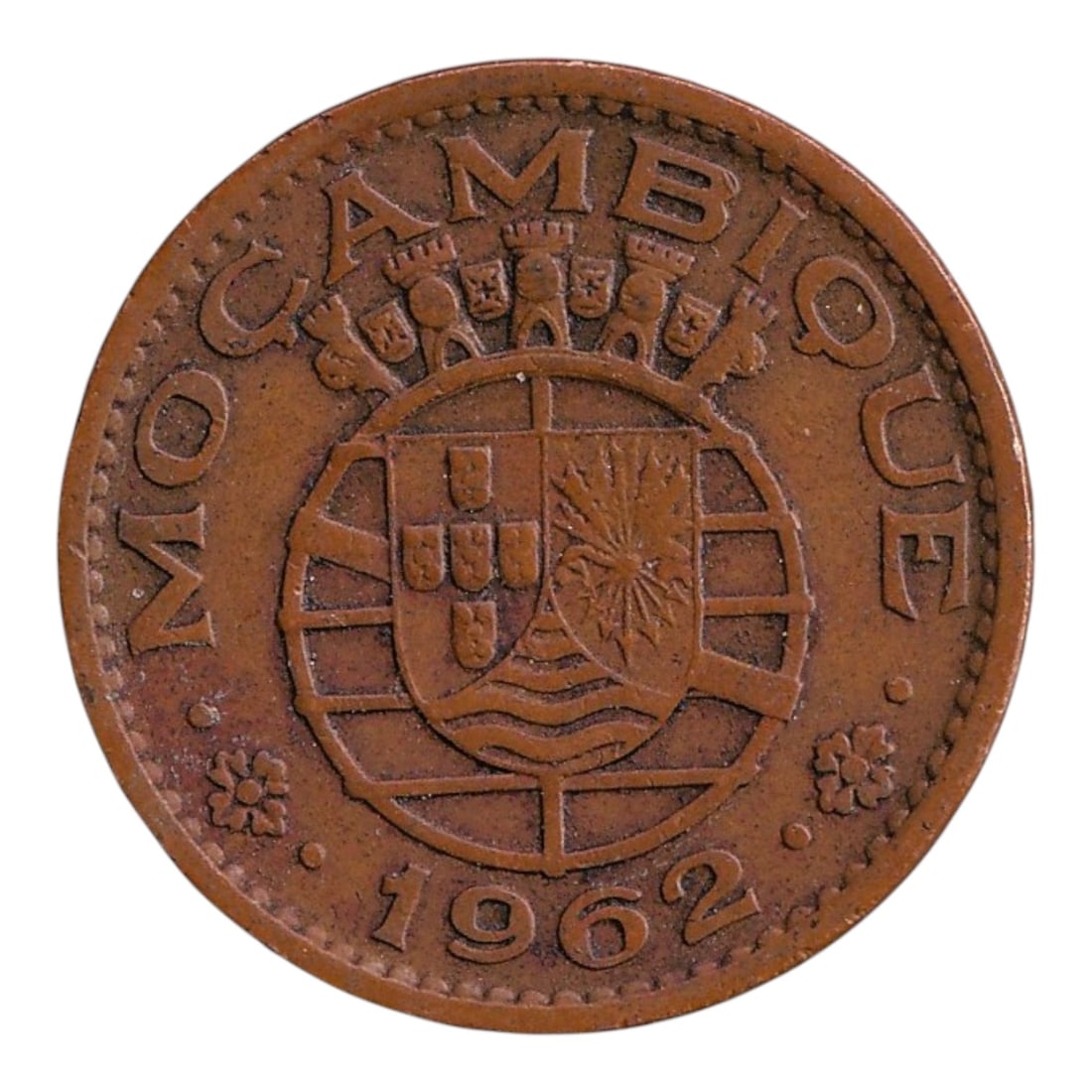 Portuguese Mozambique 1962 Bronze 1 Escudo, KM# 82, Portuguese Colonial Issue: Issued in 1962 under Portuguese colonial administration, this bronze 1 Escudo coin represents the monetary system of Mozambique prior to independence in 1975. Struck at the Casa da Moeda de Lisboa, th
