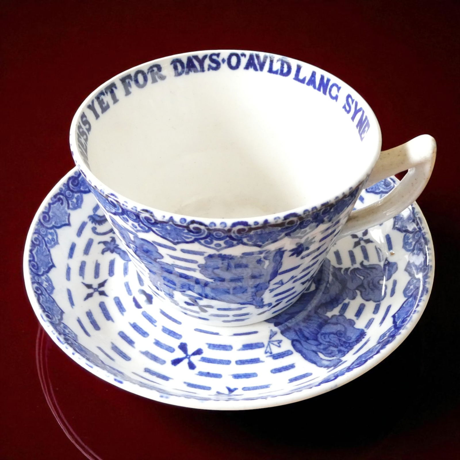 Copeland Spode teacup with saucer, Burns Pattern c.1850: A charming and early blue and white transferware teacup with saucer from Copeland & Garrett, later Spode, dating from around the mid-19th century. The decoration is the rare “Burns Pattern,” p
