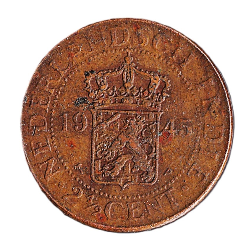 Netherlands East Indies 1914 2½ Cent KM316 Bronze Colonial Issue: This bronze 2½ Cent coin was issued in 1914 for the Netherlands East Indies and is catalogued as KM316. It forms part of the long-running colonial coinage struck between 1817 and 1945 for circu