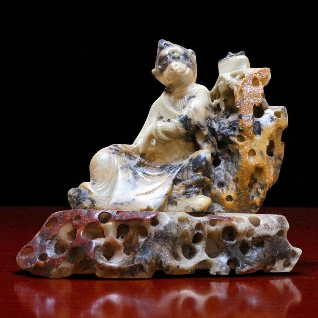 Chinese Soapstone Figure of Monkey Scholar on Rockwork Base, Early 20th Century: This expressive and well-carved Chinese soapstone figure, weighing 764 grams, likely dates from the early 20th century and exemplifies the folk artistry and material versatility characteristic of deco