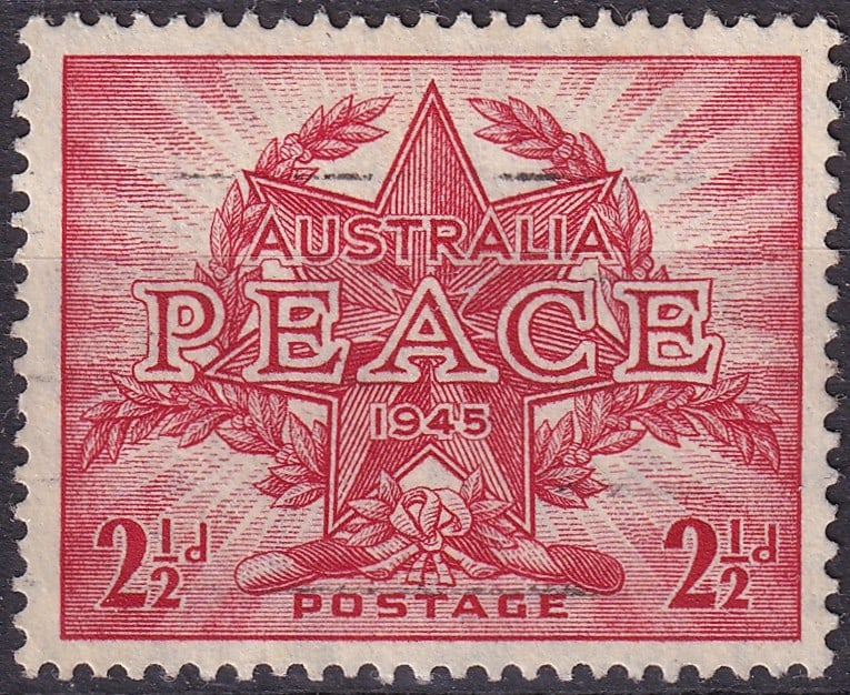 1946 Australia Peace Issue 2½d Red Scott 200 MH Post War Classic: A striking and historically resonant example from Australia’s immediate post-war philatelic output, this 1946 “Peace” issue, catalogued as Scott 200, commemorates the end of the Second World