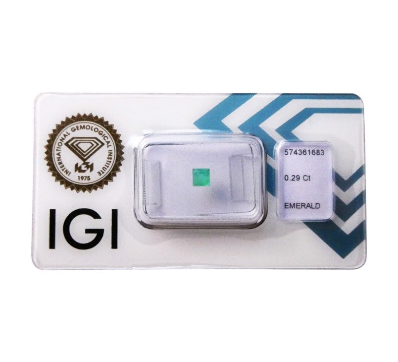 IGI-Certified Colombian Emerald, Square Mixed Cut, 0.29 ct, Report 574361683: This natural Colombian emerald was certified by the International Gemological Institute (IGI) under report number 574361683 on April 26, 2023. Weighing 0.29 carats and cut into a precise square mixed 