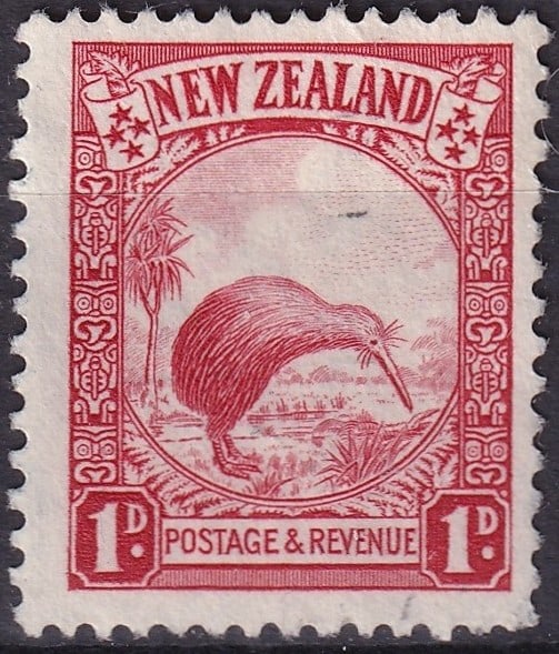 New Zealand 1936 1d Kiwi Second Pictorial Scarlet Die I SG 557b Mint: Issued in 1936 as part of New Zealand’s celebrated Second Pictorial definitive series, this 1 penny scarlet stamp features the kiwi, the country’s iconic flightless bird and one of the most recogn