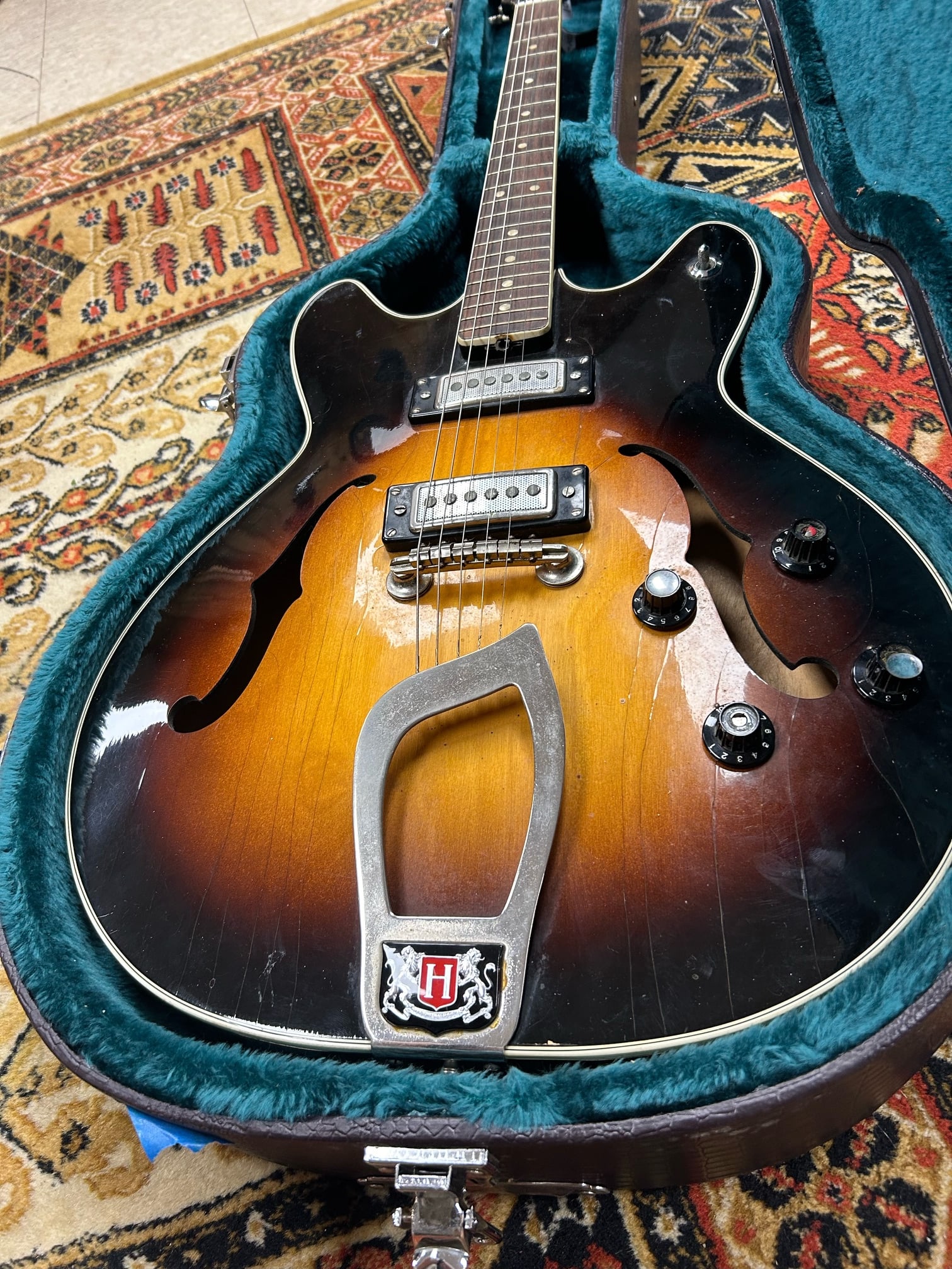 Hagstrom 712268  Electric guitar (1 of 9)