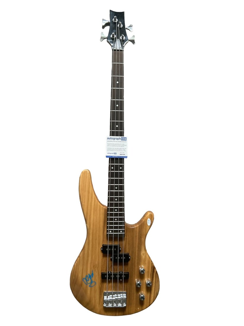 Snoop Dogg Signed Bass Guitar Acoa - Dec 25, 2023 | Shakespeare ...
