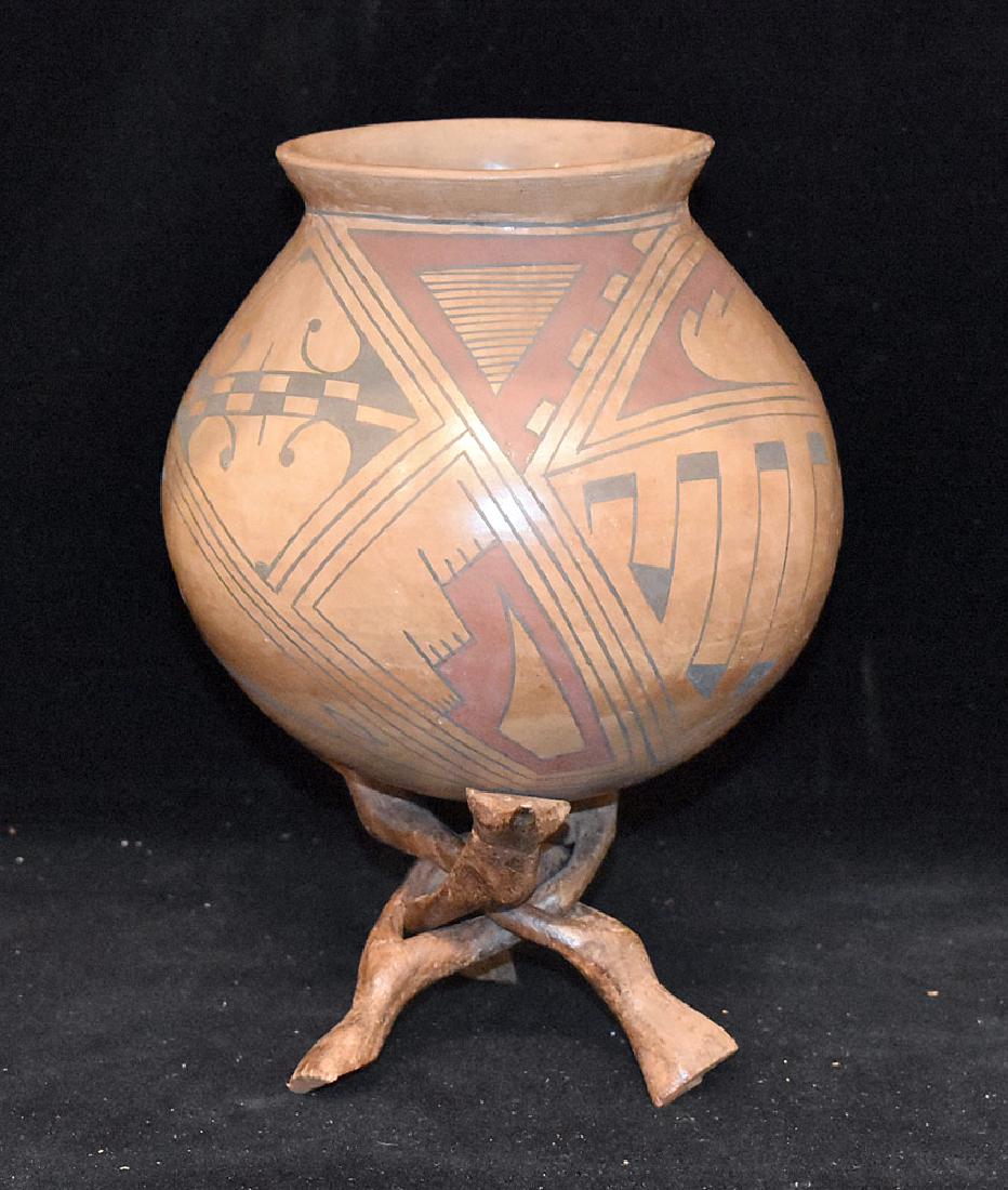 Mata Ortiz, Mexico Pottery Jar with Geometric Design (1 of 3)