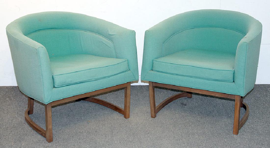 Pair Milo Baughman/Thayer Coggin Club Chairs: A pair of Milo Baughman for Thayer Coggin club chairs, with upholstery tags. 24-1/4 in tall x 26-1/2 in wide x 25 in deep.