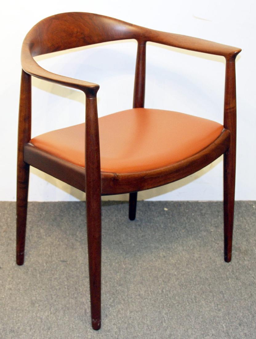 Hans Wegner/Johannes Hansen The Chair (1 of 5)