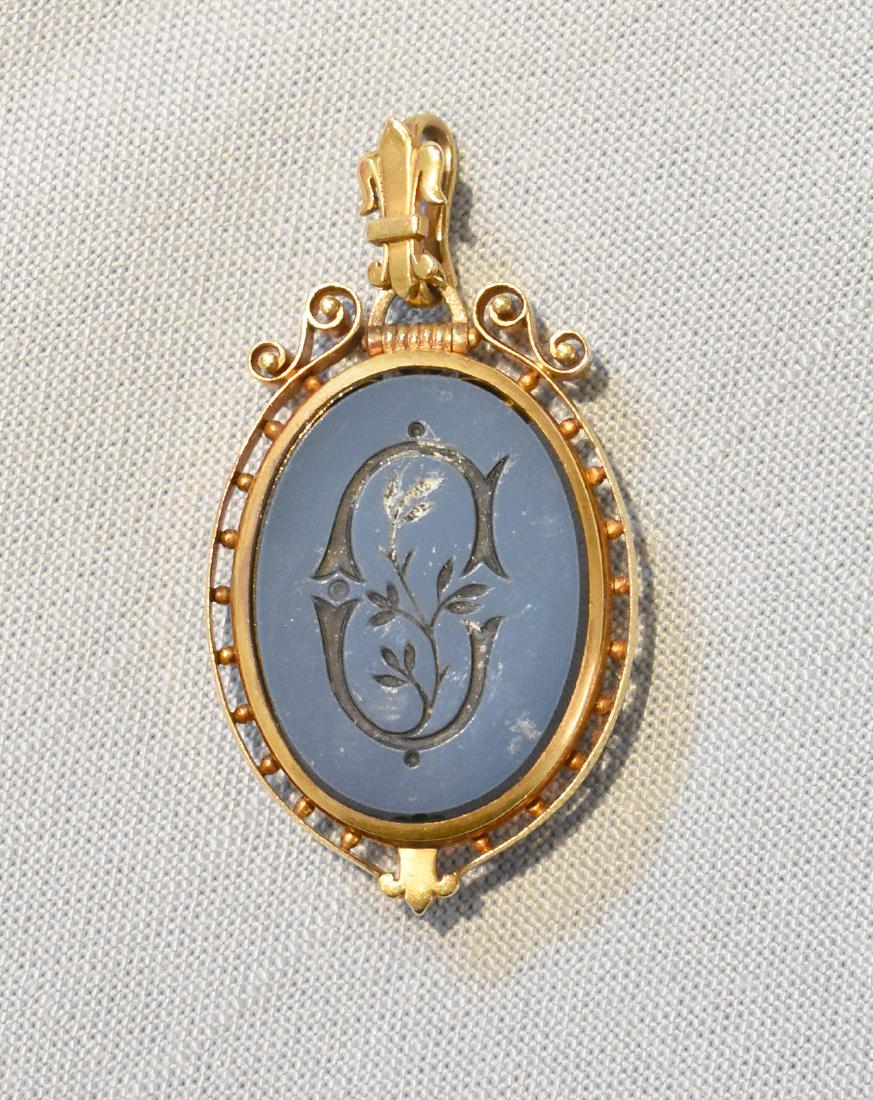 Engraved Stone Pendant in 18K Yellow Gold (1 of 2)