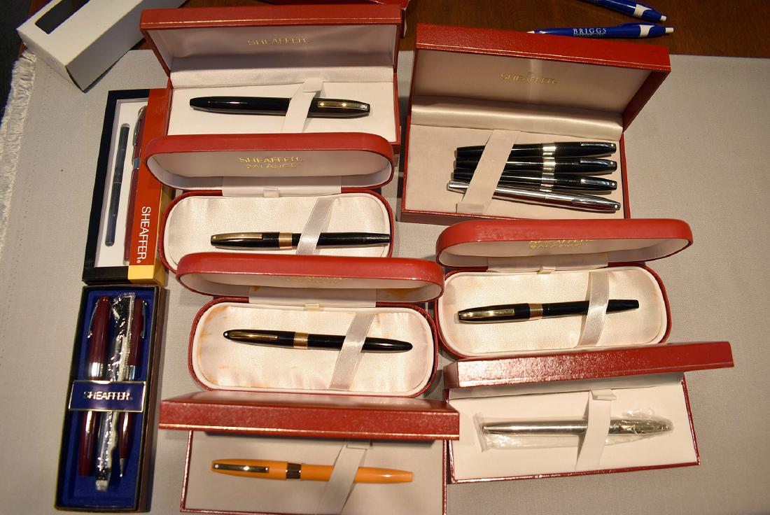 12 Sheaffer White Dot Fountain Pens (1 of 2)
