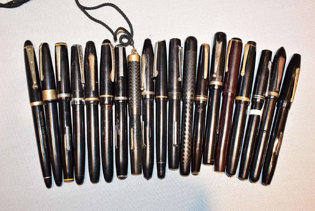19 Black Fountain Pens (1 of 11)