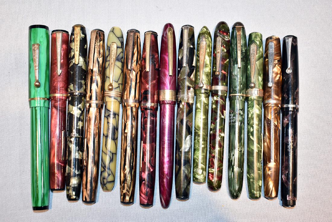 15 Vintage Fountain Pens: One with 14K gold nib. Makers as marked on clips (some also stamped on barrels: Royal, Penman, Waltham, Wearever (6), Remington, Majestic, Venus, Stratford, Pilot, Wahloxford. Twelve are lever fill; W