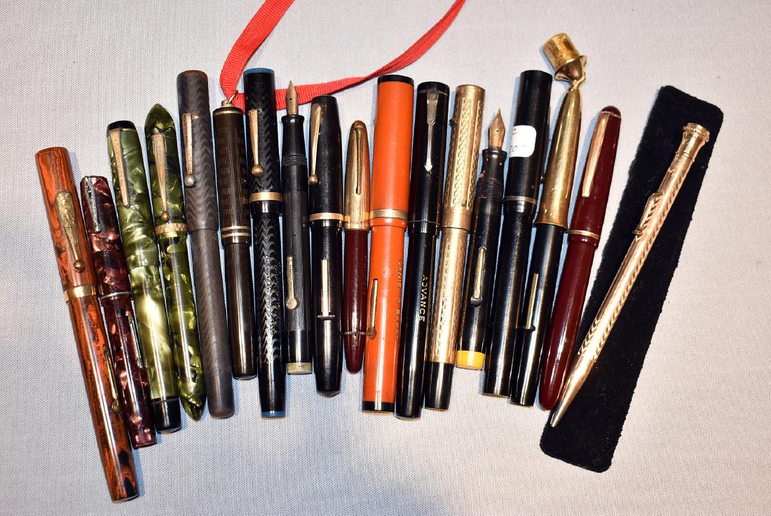17 Gold Nib Fountain Pens & Mechanical Pencil (1 of 9)
