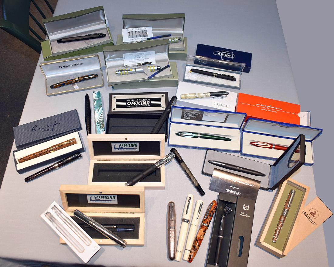 23 Contemporary 20th/21st C. Fountain Pens (1 of 13)