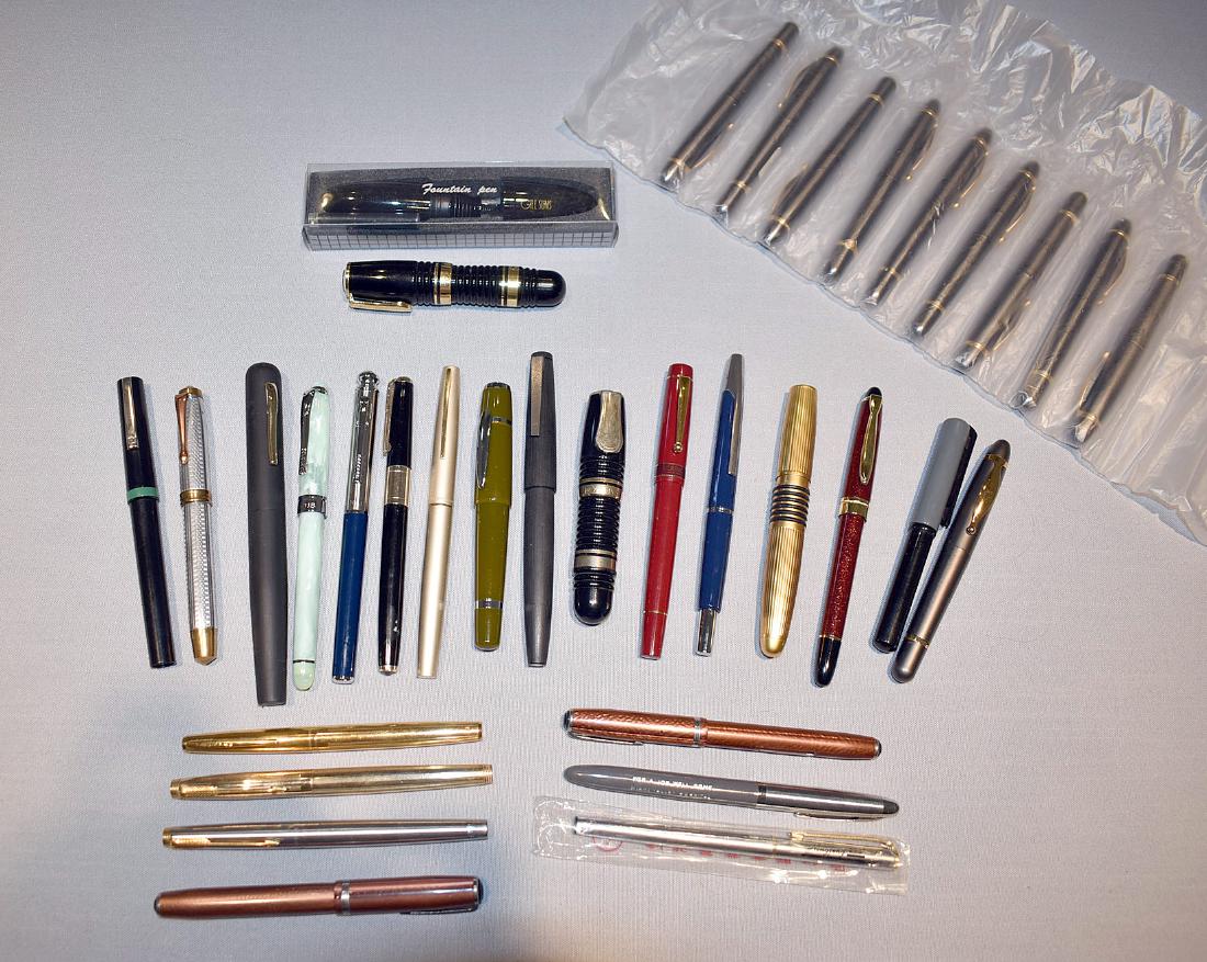 Lot of 34 Assorted Fountain Pens (1 of 10)
