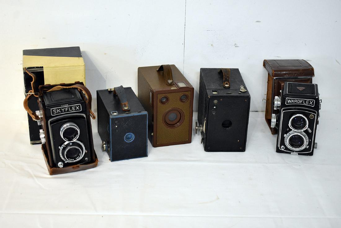 5 TLR Cameras: Tougodo; Kodak, etc. (1 of 3)