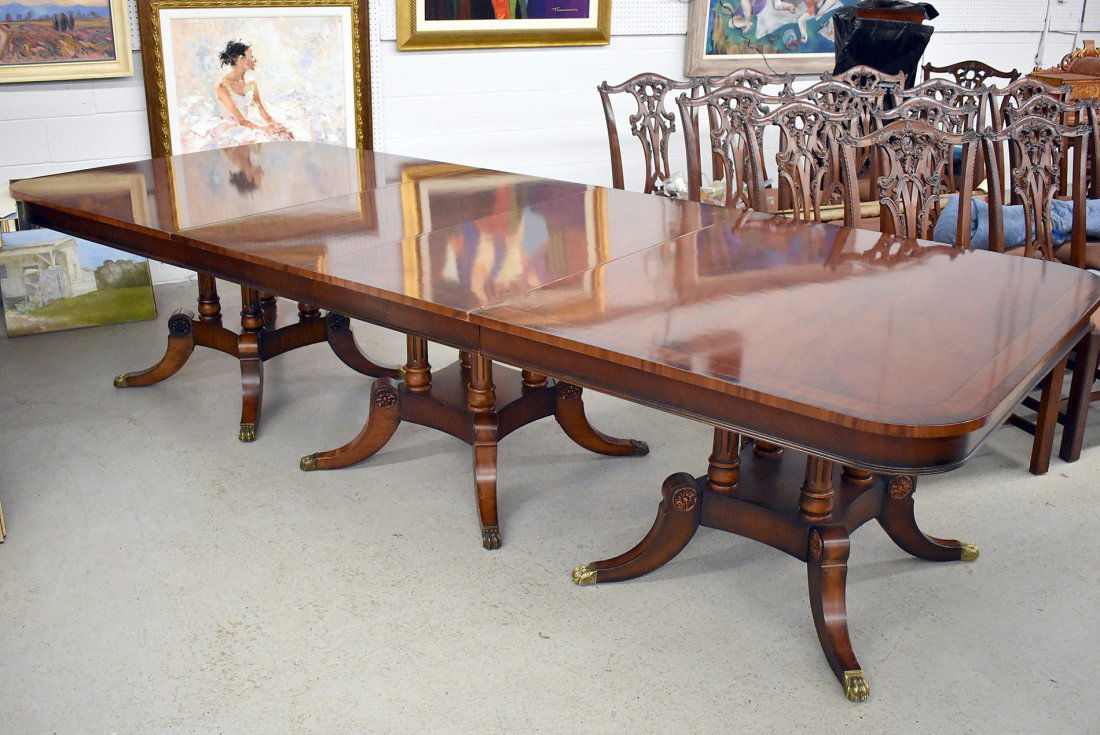Henredon Banded Mahogany Dining Table