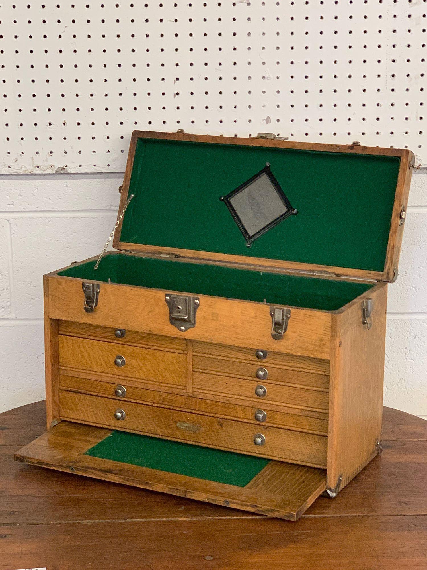 Gerstner Oak Machinist's Tool Chest (1 of 4)