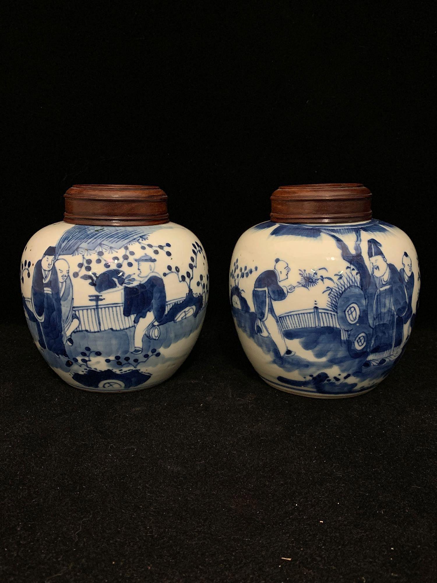 Two Chinese Porcelain Blue and White Jars (1 of 6)