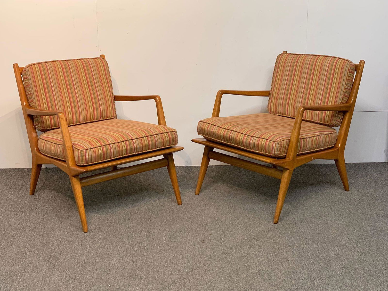 Pair of Carlo de Carli Lounge Chairs (1 of 4)