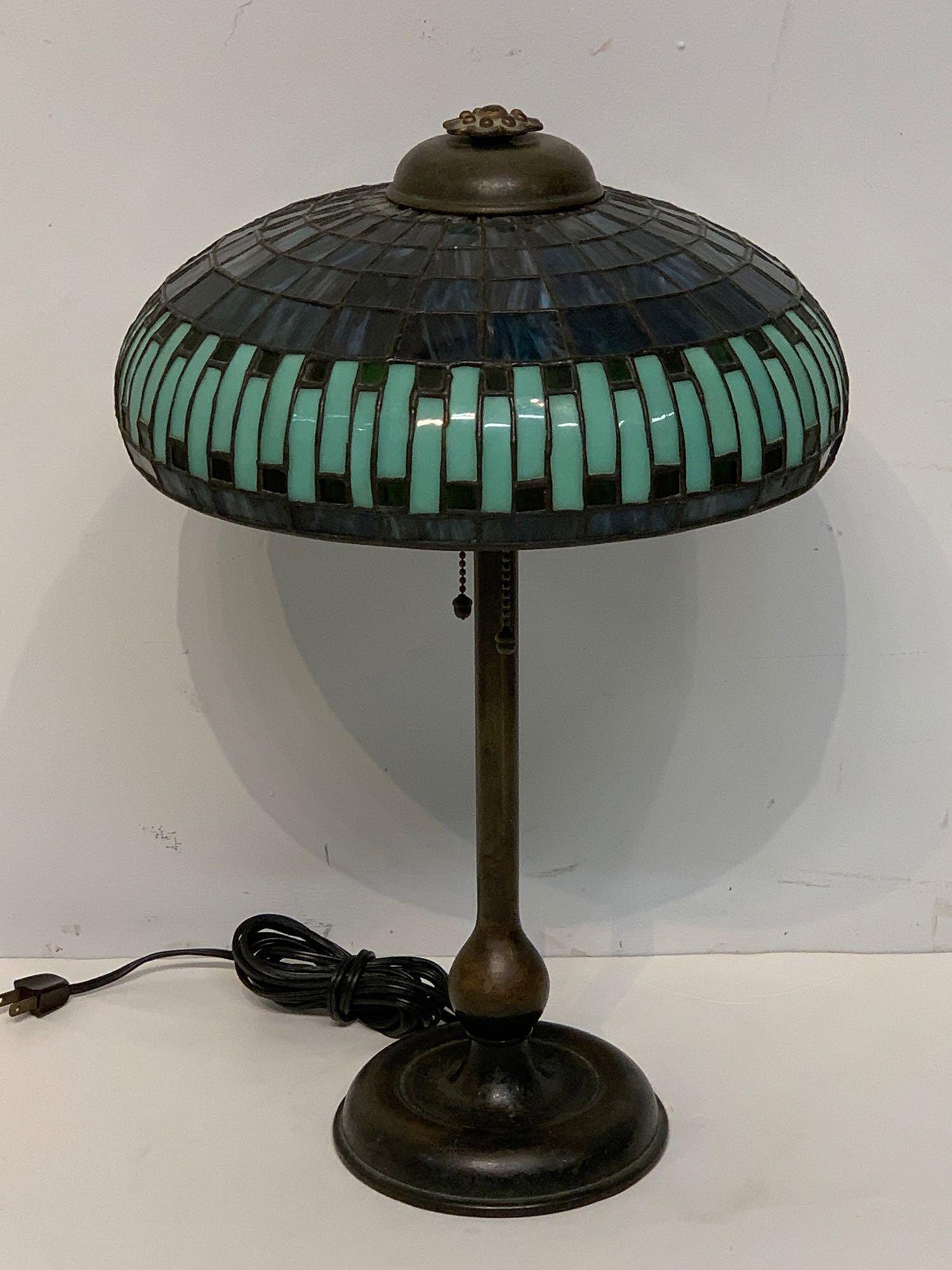 Arts and Crafts Stained Glass Table Lamp (1 of 5)