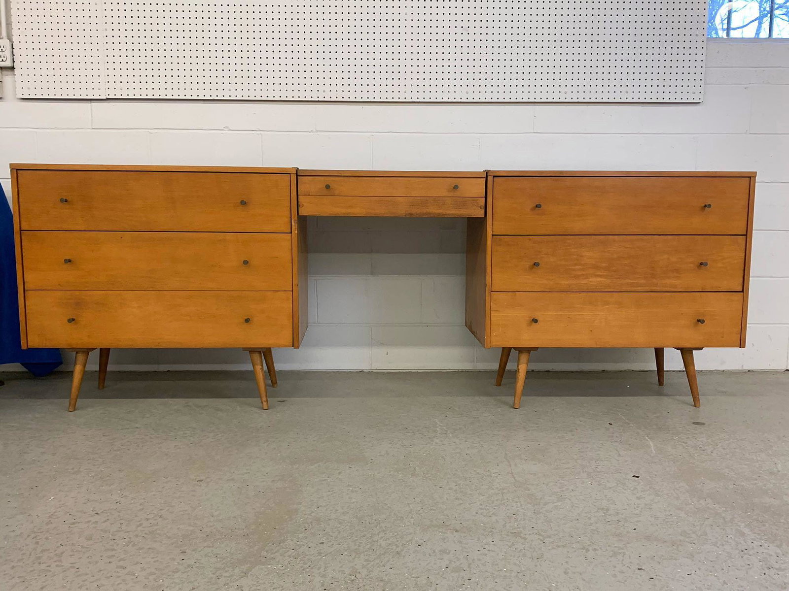Pair of Paul McCobb Planner Group Chests & Vanity (1 of 6)