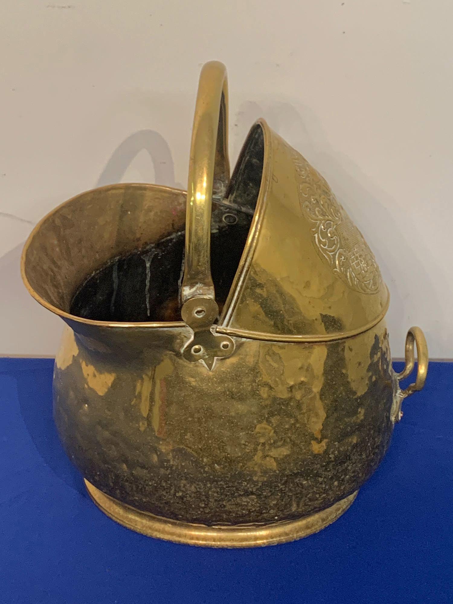 Victorian Brass Coal Scuttle (1 of 6)