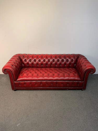 Vintage Red Leather Chesterfield Sofa 0223 On Feb 14 2020 Briggs Auction Inc In Pa Vintage Red Leather Chesterfield Sofa, Vintage Leather Sofa Second Hand