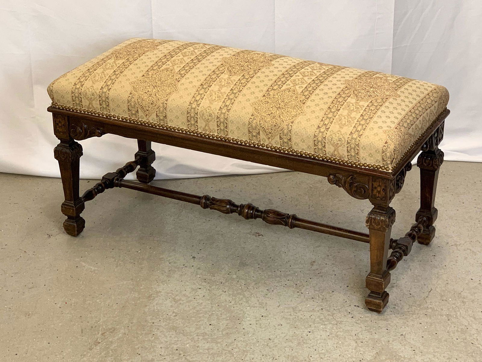 Georgian-style Upholstered Window Bench (1 of 4)