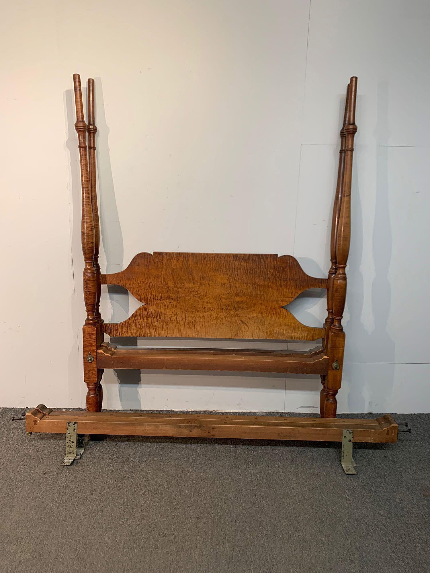 Antique Federal-style Tiger Maple Bed (1 of 5)