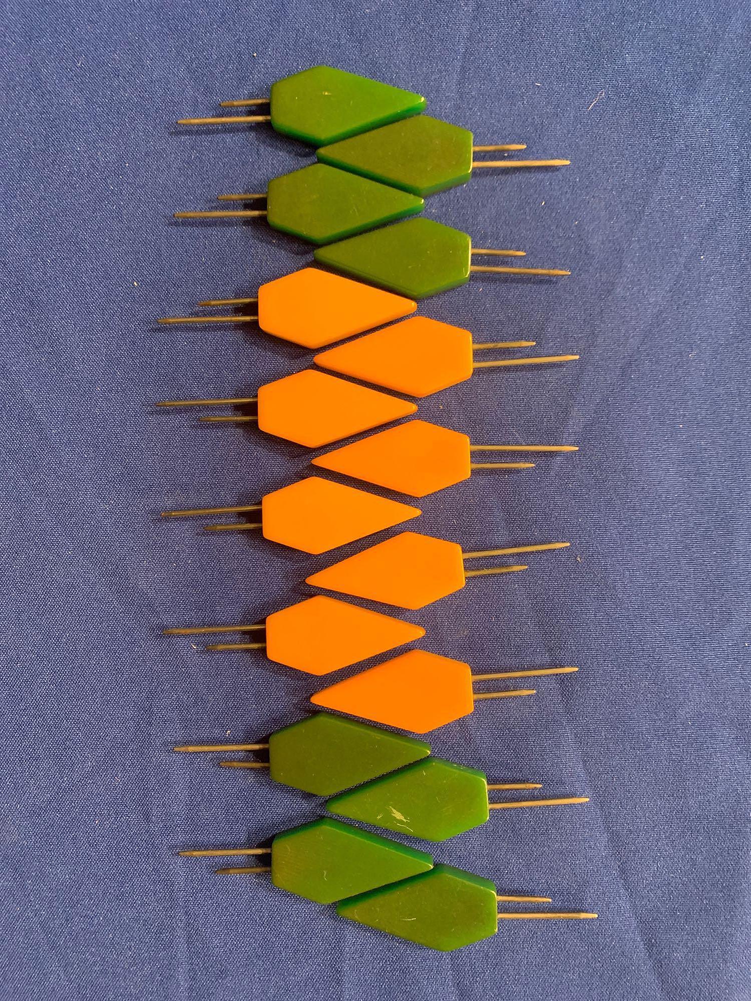 Sixteen Art Deco Bakelite Corn Cob Holders (1 of 4)
