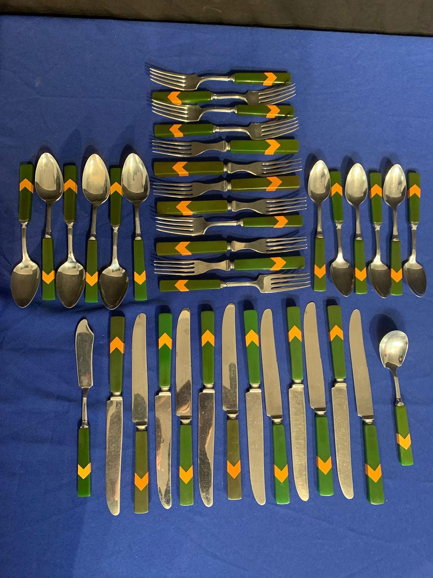 38-piece Art Deco Bakelite Flatware Service (1 of 6)