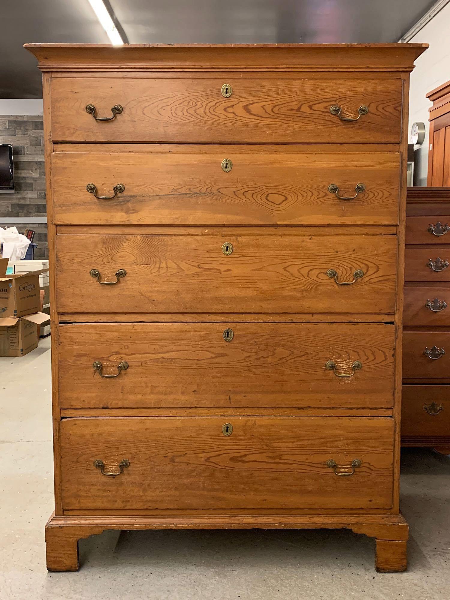 Chippendale Period Chest of Drawers (1 of 5)