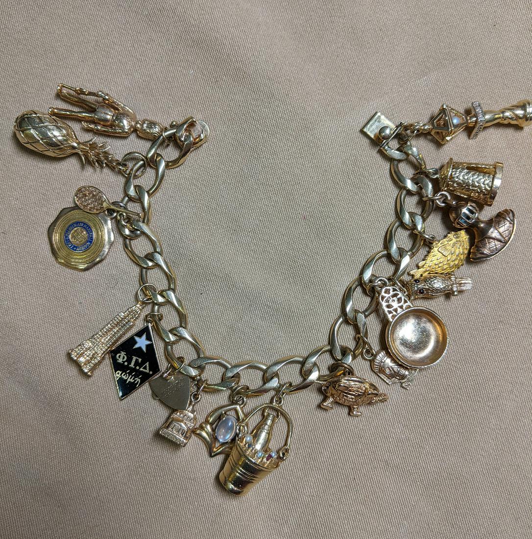 14K Gold Charm Bracelet with 18 Charms (1 of 5)