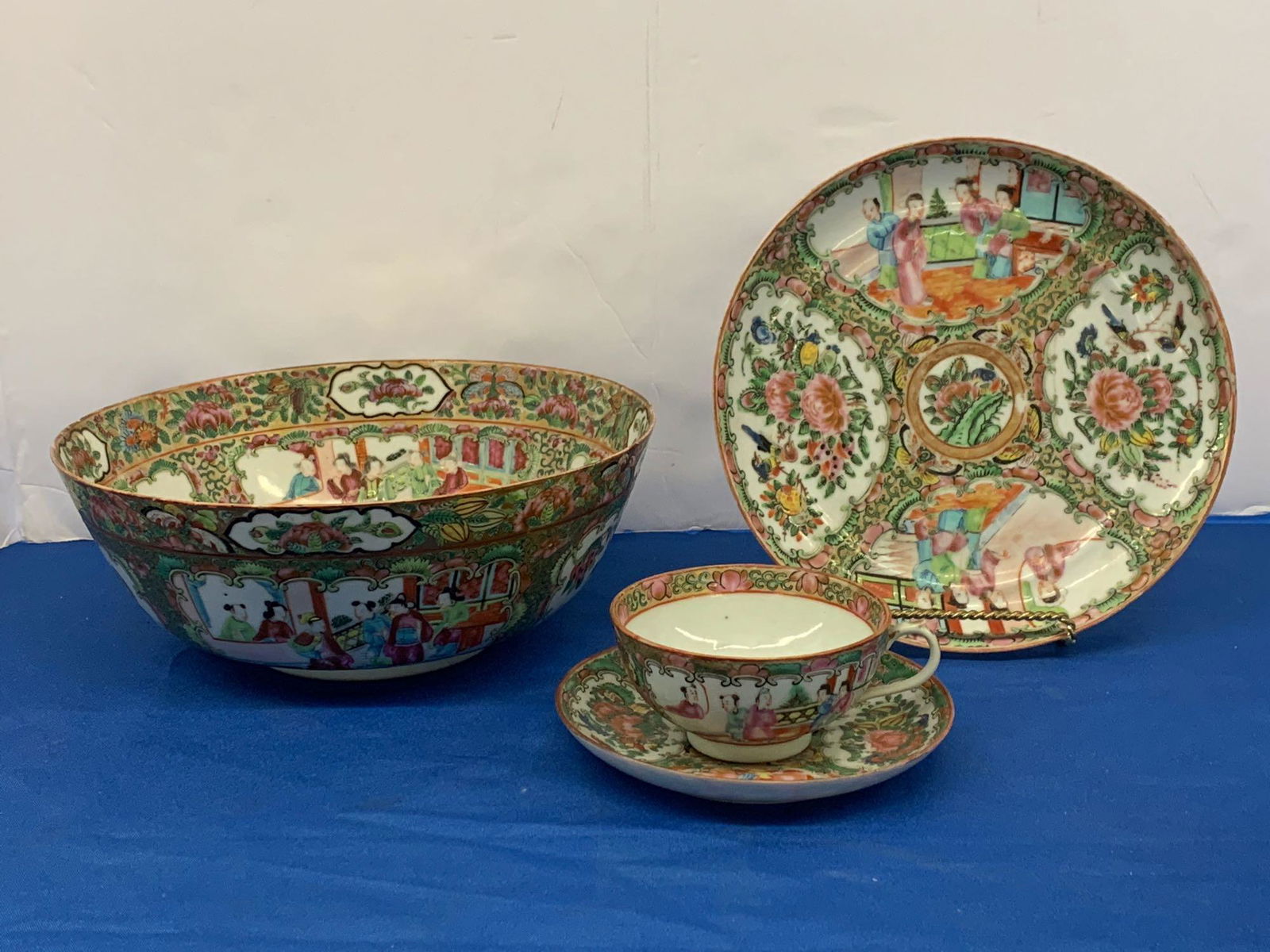 Four-pc. Rose Medallion Porcelain Grouping (1 of 6)