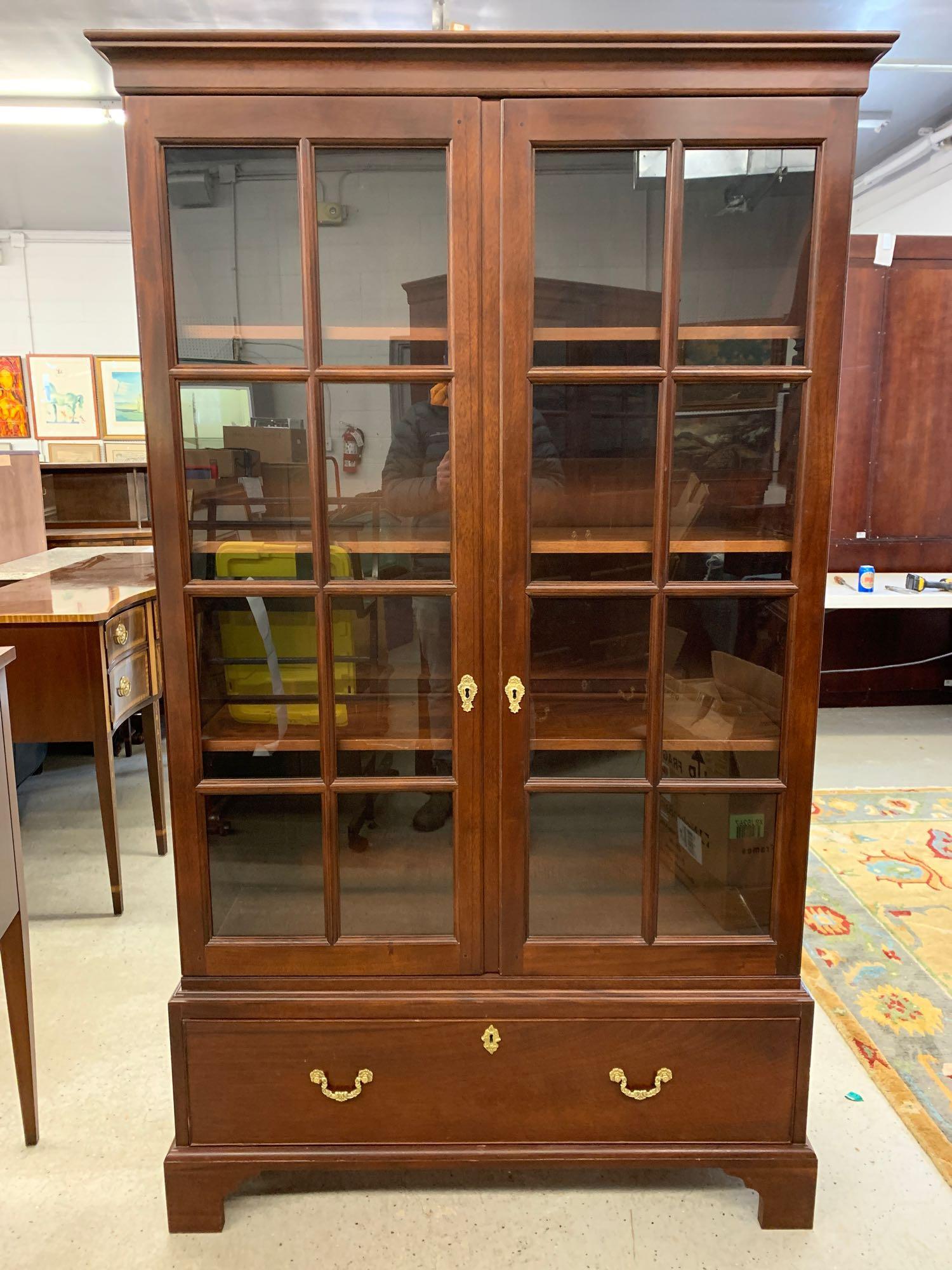 Stickley Wmsbg. Restoration Mahogany Bookcase (1 of 6)