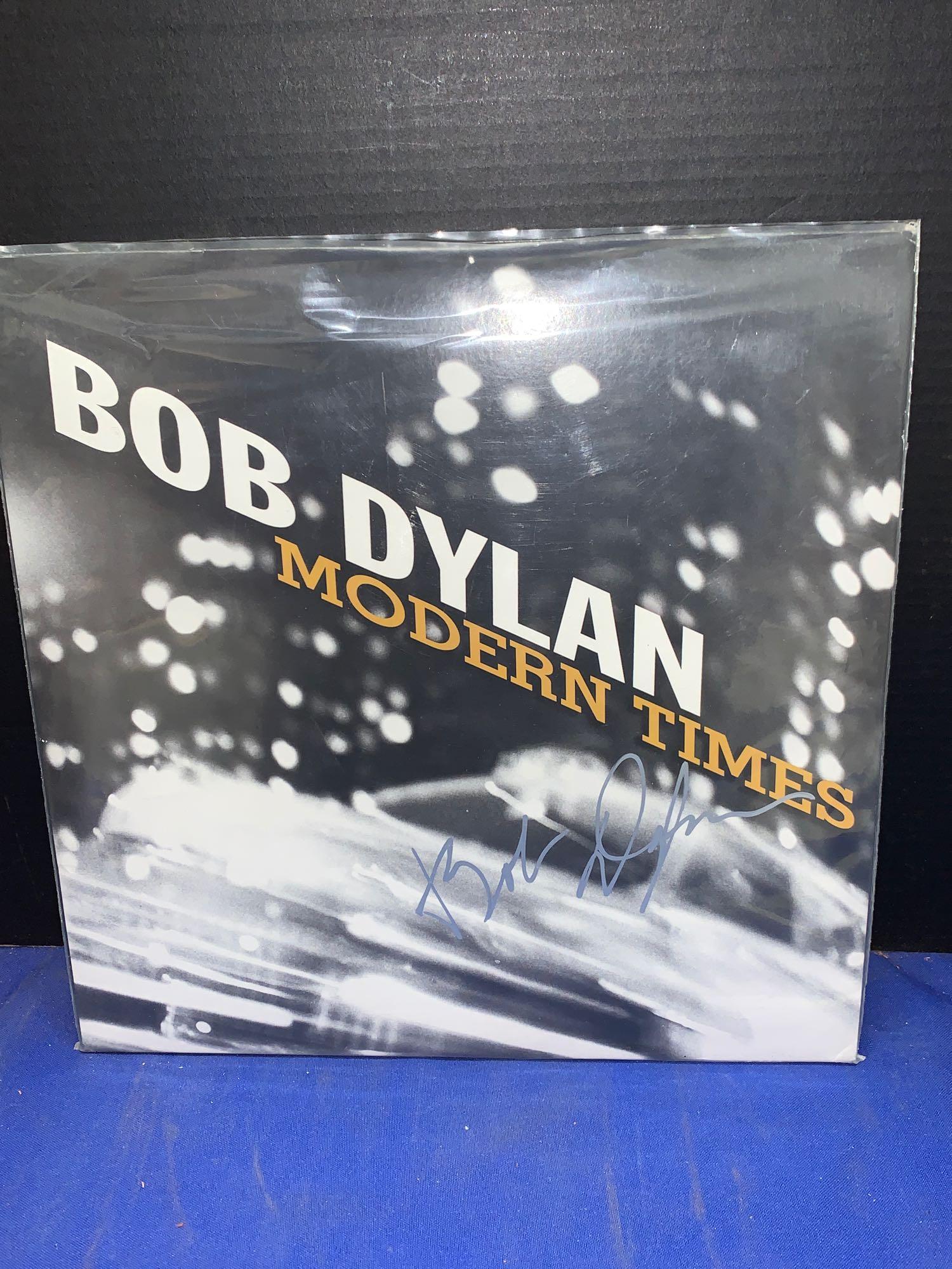 Autographed Bob Dylan Album, Modern Times (1 of 8)