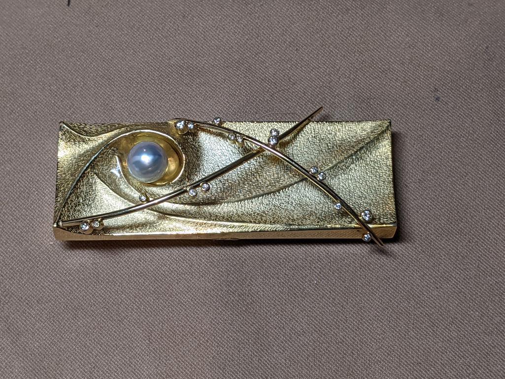 Artisan 18K Gold Fur Pin (1 of 3)